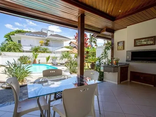 Imagem 3: Casa para Locação em Florianópolis, Jurere Internacional, 5 Dormitórios, 1 Suíte, 3