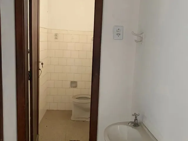 Imagem 3: 4 Quartos - 03 Banheiros - Centro