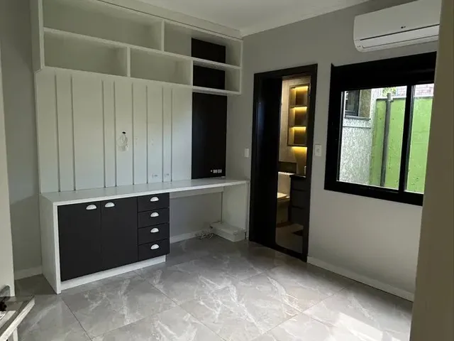 Imagem 15: Aluguel Anual Casa Semi Mobiliada com 2 Dormitórios a 350M da Praia do Campeche