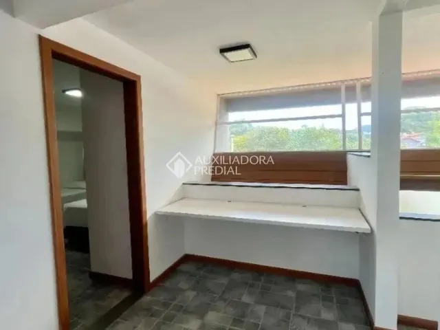 Imagem 13: Auxiliadora Predial Aluga Casa com 3 Dormitórios no Campeche