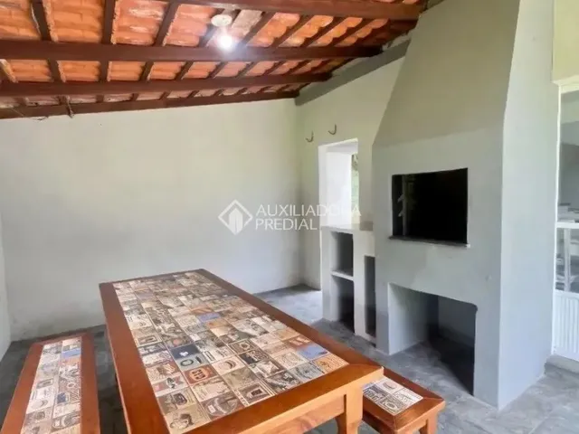 Imagem 3: Auxiliadora Predial Aluga Casa com 3 Dormitórios no Campeche