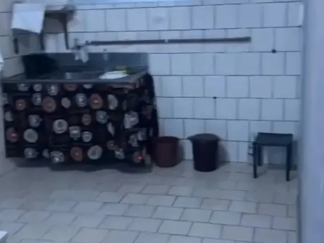Imagem: Alugo Apt 2/4 Sem Mobília no Campeche