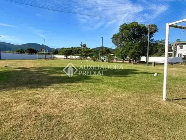 Imagem 5: Imóvel para Aluguel Tem 300 Metros Quadrados com 4 Quartos em Campeche - Florianópolis