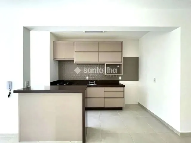 Imagem 2: Apartamento com 2 Dormitórios para Alugar, 66M² - Ribeirão da Ilha - Florianópolis/Sc