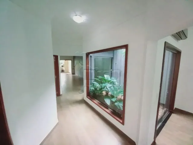 Imagem: A casa possui 4 Dormitórios, 4 Suítes, 5 Banheiros, 3