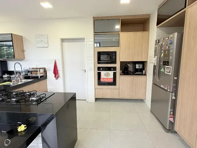 Imagem 6: Casa pra Locação | 4 Suítes + Esc + Dce