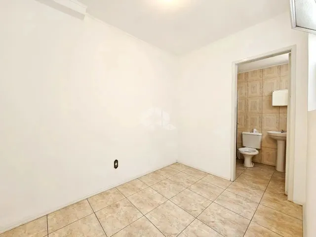 Imagem 10: Apartamento de 3 Dormitórios com 1 Suíte e 1 Vaga de Garagem Coberta Escriturada