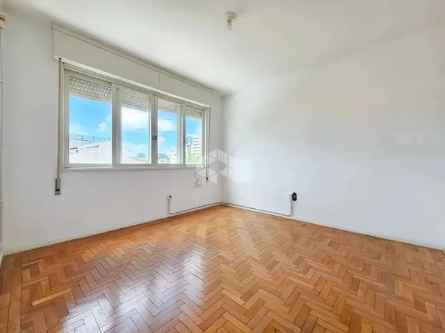 Imagem 12: Apartamento de 3 Dormitórios com 1 Suíte e 1 Vaga de Garagem Coberta Escriturada