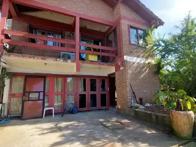 Imagem: A casa em condomínio possui 3 Dormitórios, 1 Suíte, 2
