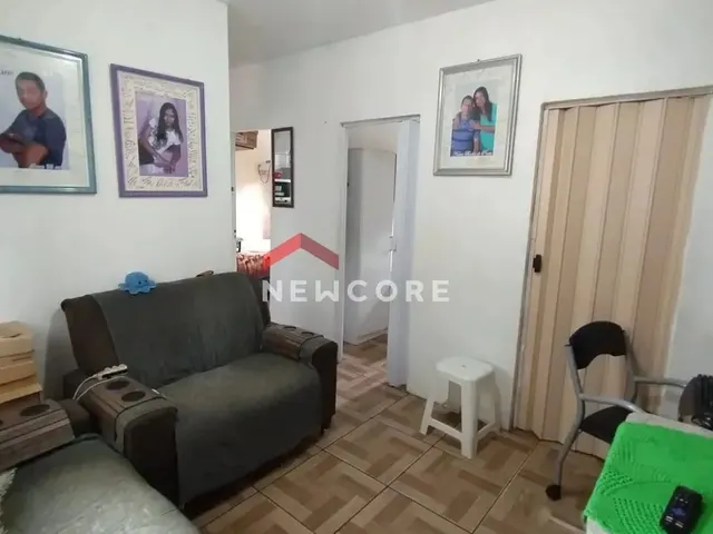 Imagem: O apartamento possui 2 Dormitórios, 1 Banheiro, 2 Vagas na