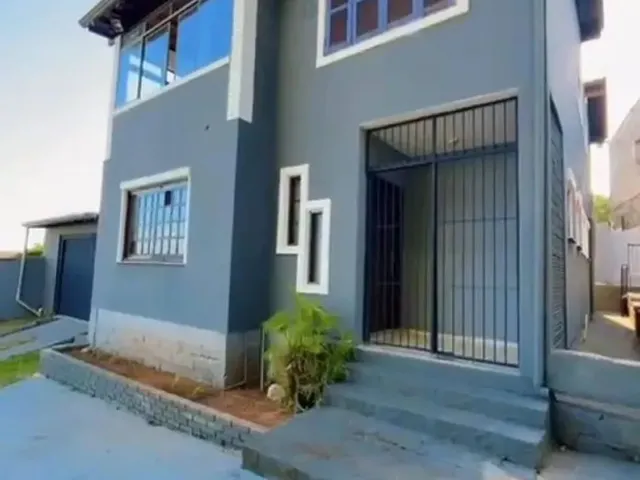 Imagem 6: Oportunidade Imperdível, Casa À Venda com 3 Dormitórios, Sendo 2...