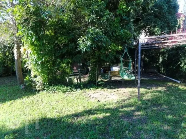 Imagem 2: Casa À Venda em Centro com 100 M², 3 Quartos
