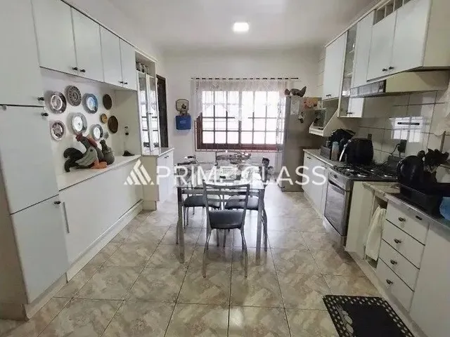Imagem 4: Sobrado com 4 Dormitórios Sendo 1 Suíte - Bairro Igara, Canoas/ Rs
