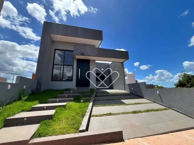 Imagem 3: Casa À Venda em Gravataí com 3 Quartos, Suíte e Sala com Pé-Direito Duplo
