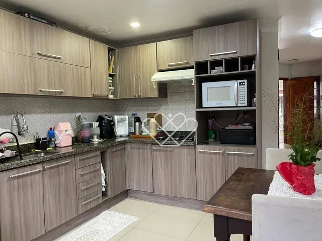 Imagem 2: Encantadora Casa Mobiliada com Varanda Gourmet no Bairro Morada do Vale 2