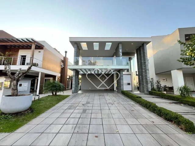 Imagem: Casa de Alto Padrão À Venda no Bairro