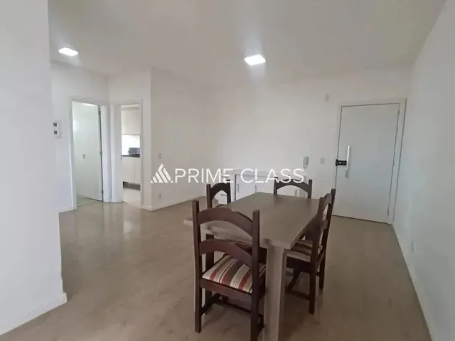 Imagem: O apartamento possui 2 Dormitórios, 1 Banheiro, 1 Vaga na