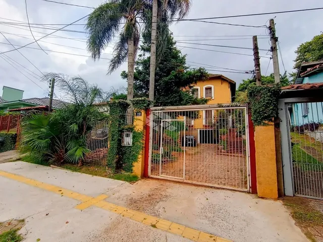 Imagem 12: Sobrado 4 Dormitórios, Lareira, Suite e Closet , Piscina e 2 Vagas no Centro de Esteio
