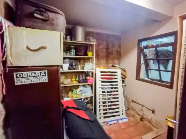 Imagem 8: Sobrado 4 Dormitórios, Lareira, Suite e Closet , Piscina e 2 Vagas no Centro de Esteio