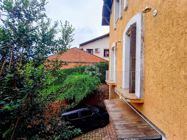 Imagem 6: Sobrado 4 Dormitórios, Lareira, Suite e Closet , Piscina e 2 Vagas no Centro de Esteio