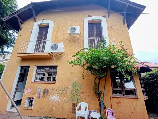 Imagem 15: Sobrado 4 Dormitórios, Lareira, Suite e Closet , Piscina e 2 Vagas no Centro de Esteio