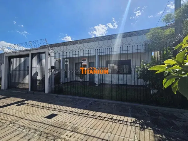 Imagem 1: Casa Plana Semimobiliada, com 3 Dormitórios, Pátio nos Fundos, Poço Artesiano, Placa