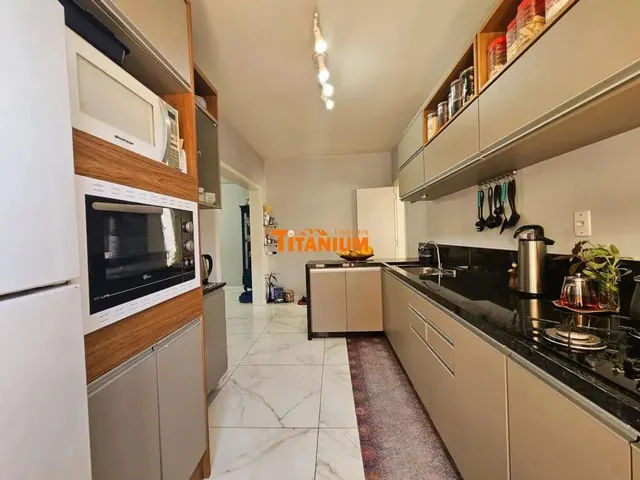 Imagem 9: Casa Plana Semimobiliada, com 3 Dormitórios, Pátio nos Fundos, Poço Artesiano, Placa