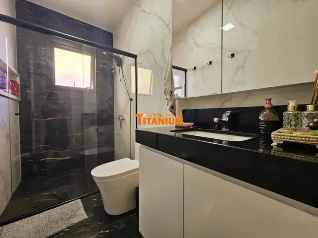 Imagem 4: Casa Plana Semimobiliada, com 3 Dormitórios, Pátio nos Fundos, Poço Artesiano, Placa