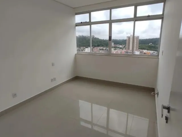 Imagem 2: Código 4664 - Aluga Apartamento no Bairro Imbaúbas, com 95M², 03 Quartos Sendo 01
