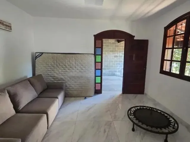 Imagem: Casa com 4 Quartos para Alugar em Belo Horizonte