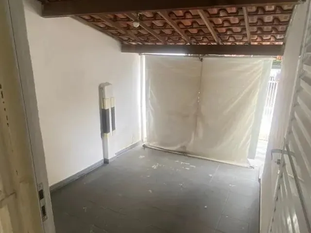 Imagem 2: Imóvel para Aluguel Possui 117 Metros Quadrados com 3 Quartos em Itapoã - Belo