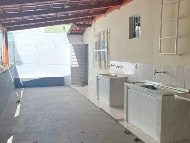 Imagem 8: Imóvel para Aluguel Possui 117 Metros Quadrados com 3 Quartos em Itapoã - Belo