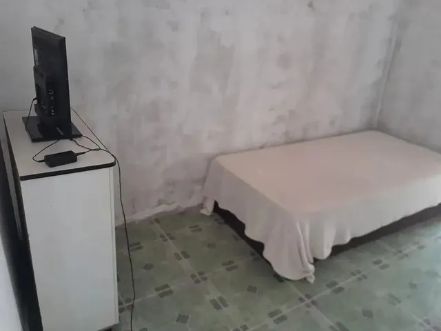 Imagem 2: Aluga-Se Quarto com Banheiro
