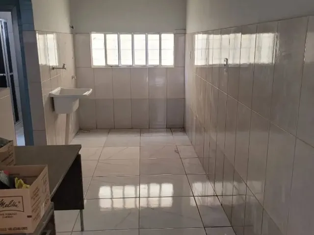Imagem 7: Casa para Alugar de 2 Quartos em Nilópolis