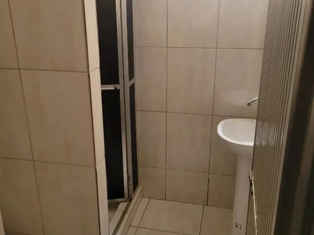 Imagem 10: Casa para Alugar de 2 Quartos em Nilópolis