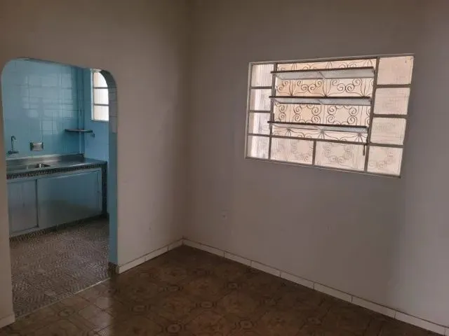 Imagem 2: Casa para Alugar de 2 Quartos em Nilópolis