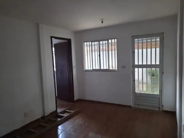 Imagem 3: Alugo Casa de 1 e 2 Quartos em Comendador Soares