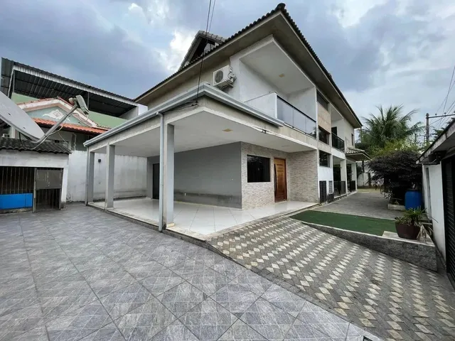 Imagem: Aluguel / Venda Casa 4 Quartos em santa
