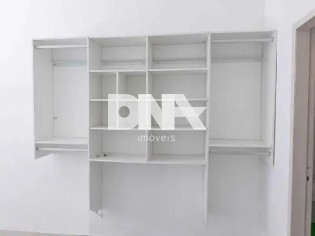 Imagem: Apartamento - / Residencial / Jardim Botânico