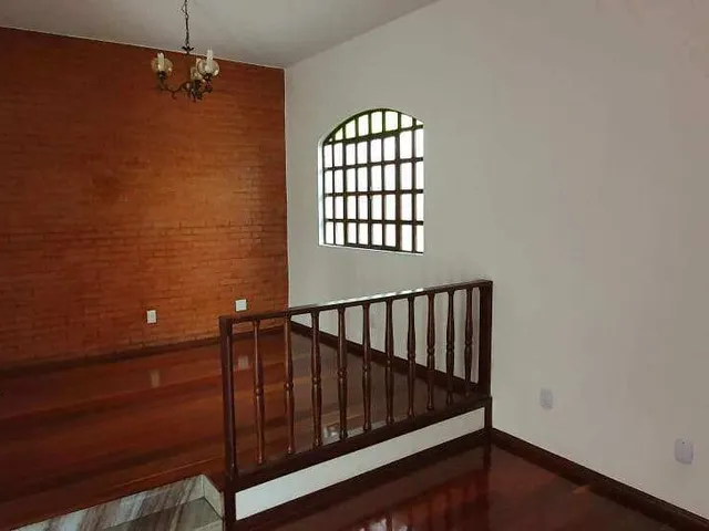 Imagem 7: Casa para Alugar em Ipatinga, das Águas, com 3 Quartos, 300M²