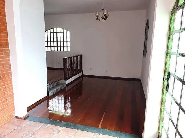 Imagem 2: Casa para Alugar em Ipatinga, das Águas, com 3 Quartos, 300M²