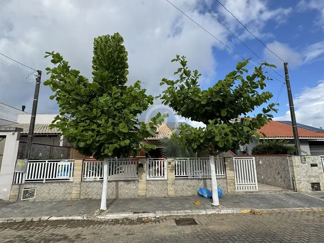 Imagem: Casa à venda no bairro Amizade - Guaramirim/SC
