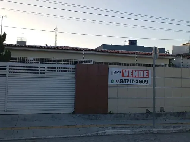 Imagem: Bela Casa em Excelente Localização em