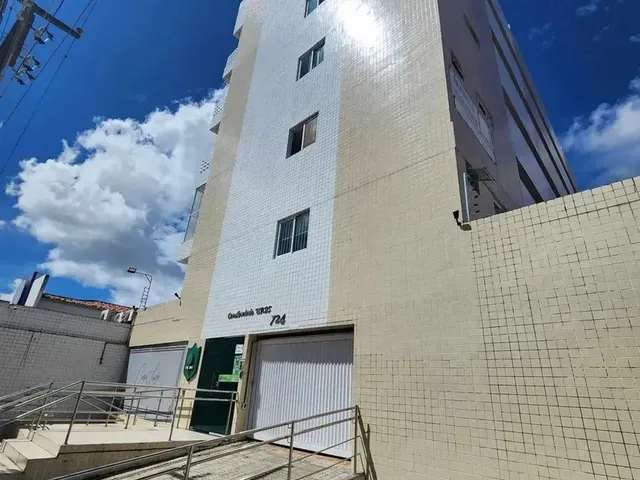 Imagem: Apartamento no Centro com 2 Quartos, 2 Vagas
