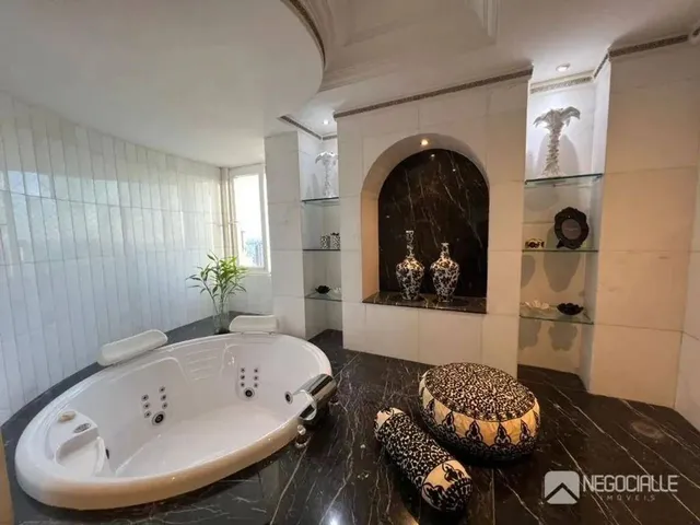 Imagem 14: Apartamento Duplex com 4 Dormitórios À Venda, 556 M² por R$ 3.900.000,00 - Miramar