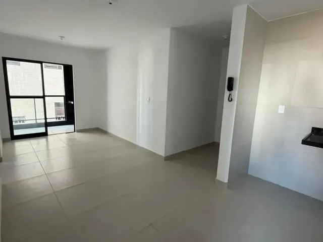 Imagem 14: Oportunidade 03 Quartos 01 Suite Varanda Goumert Predio com Piscina e Acabamento de Alto P