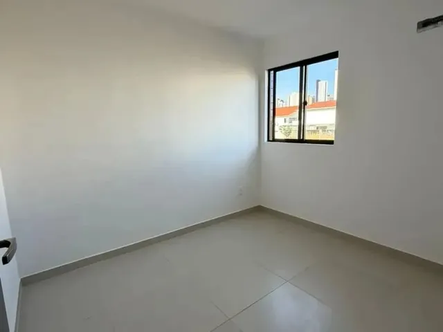 Imagem 13: Oportunidade 03 Quartos 01 Suite Varanda Goumert Predio com Piscina e Acabamento de Alto P