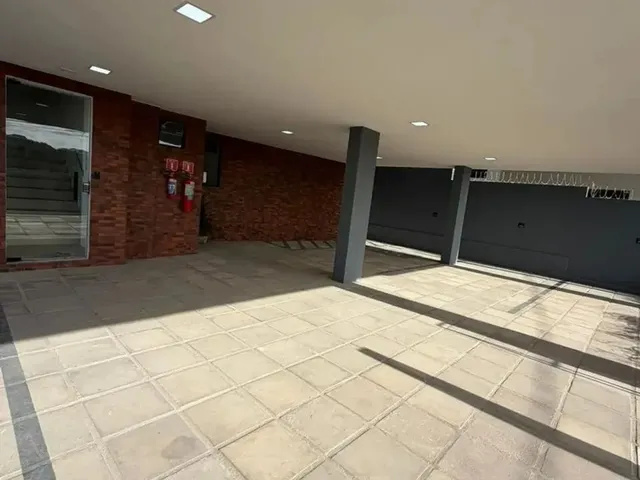 Imagem 8: Oportunidade 03 Quartos 01 Suite Varanda Goumert Predio com Piscina e Acabamento de Alto P