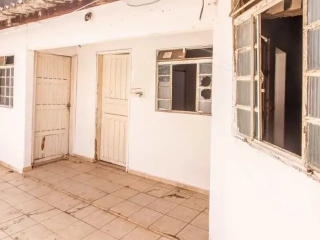 Imagem: Alugo Casa de Fundos Qnh 8 - Taguatinga