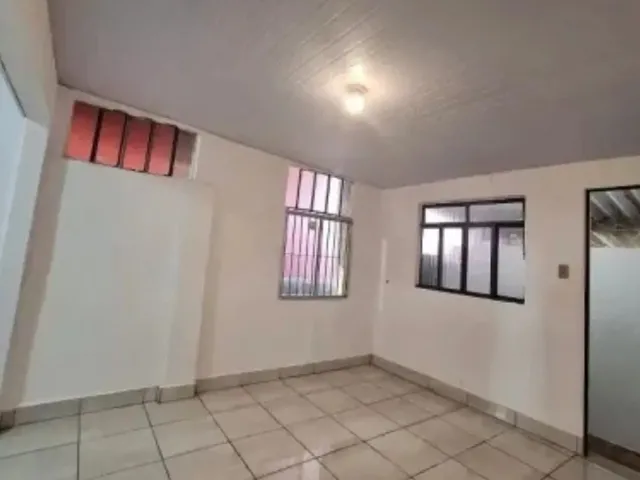 Imagem: Alugo Kit com Quarto Separado - Qne - Taguatinga